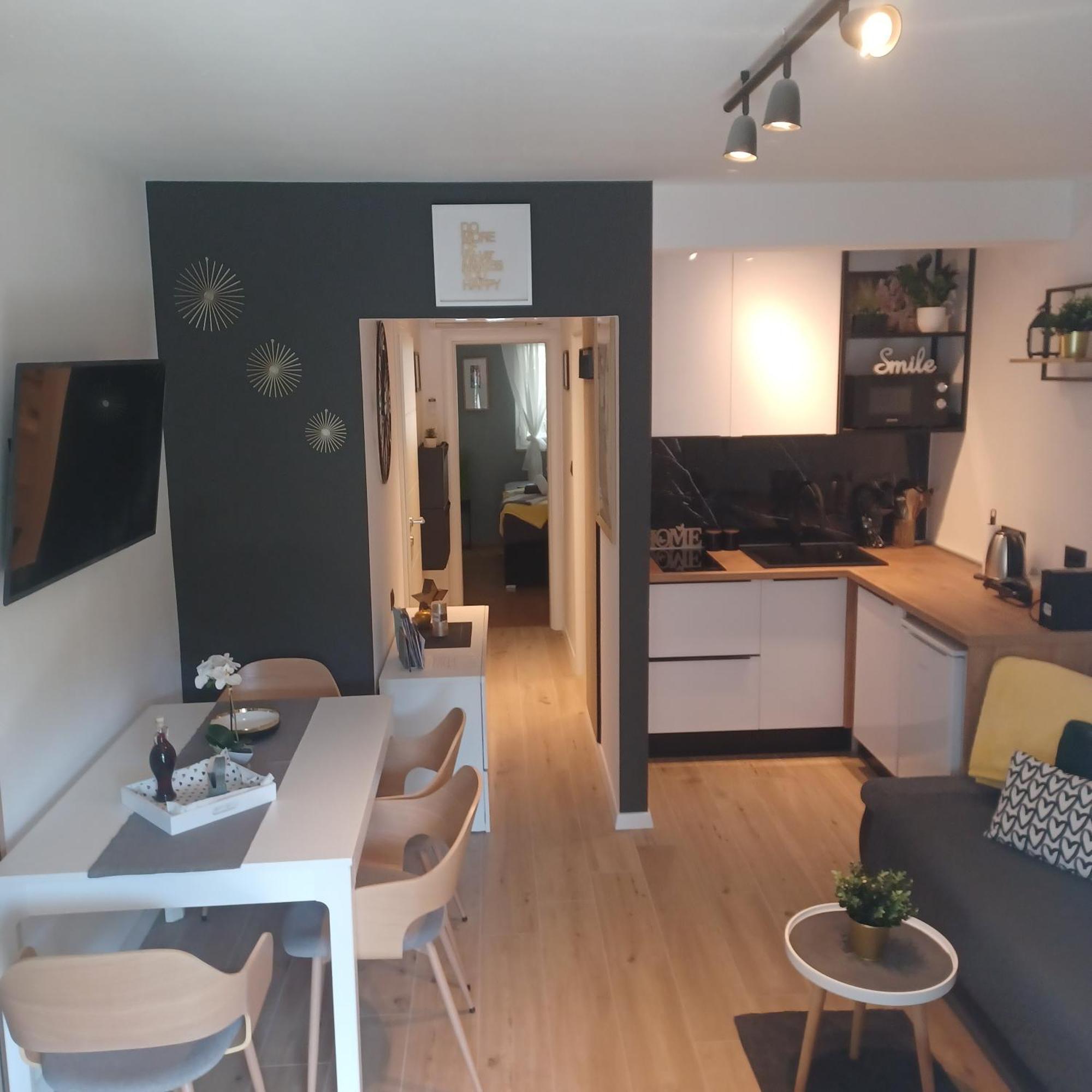 Amare Apartments Bobovisca 外观 照片